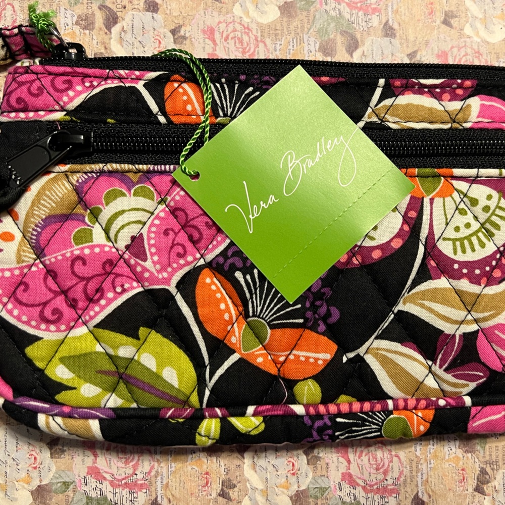 Vera Bradley wristlet - Picture 2 of 4